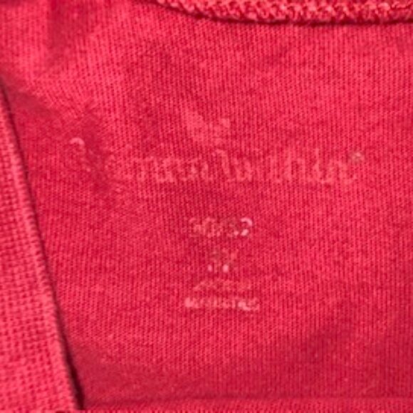 Plus Size Woman's mock t neck RED - Picture 2 of 2